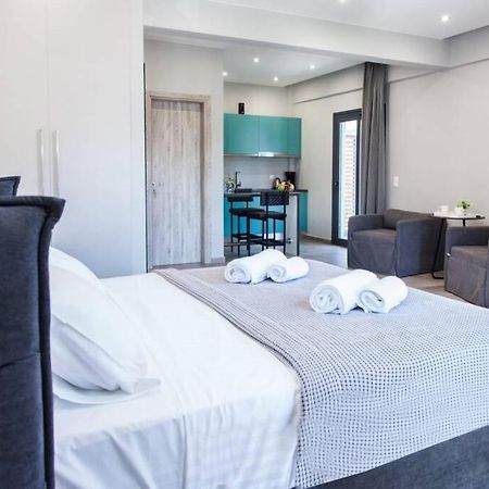 E Spacious Cornered Brand New Studio Apartment E Aten Exteriör bild