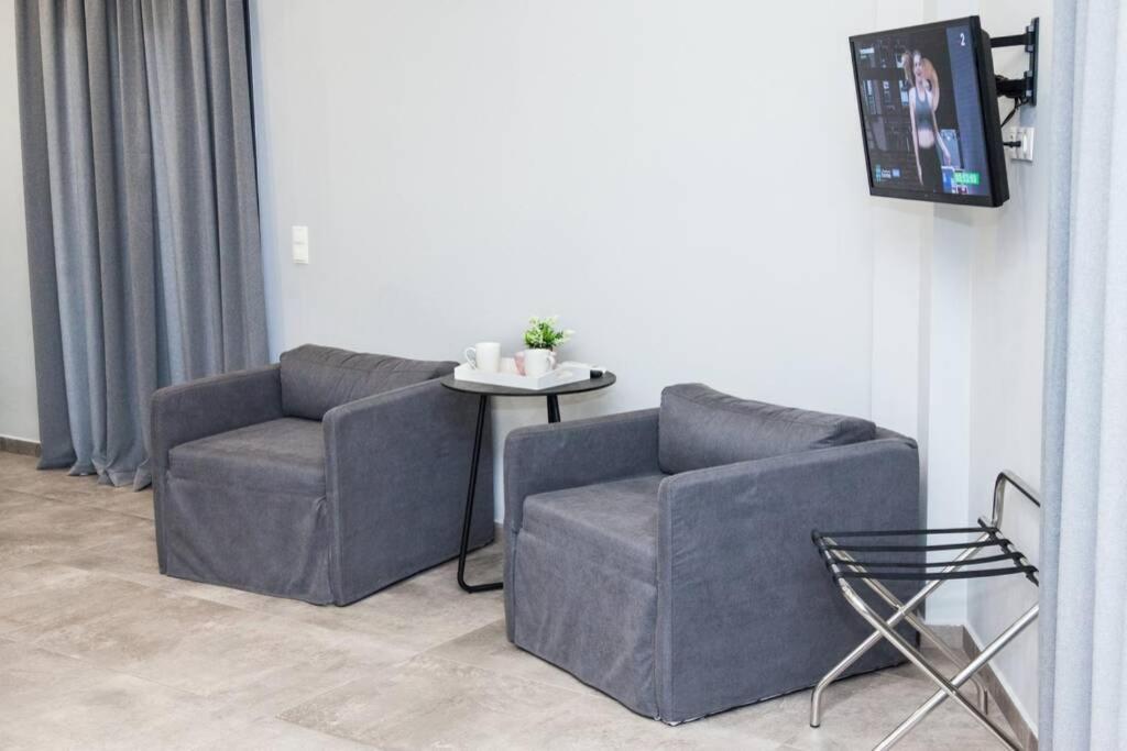 E Spacious Cornered Brand New Studio Apartment E Aten Exteriör bild