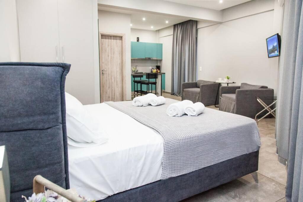 E Spacious Cornered Brand New Studio Apartment E Aten Exteriör bild